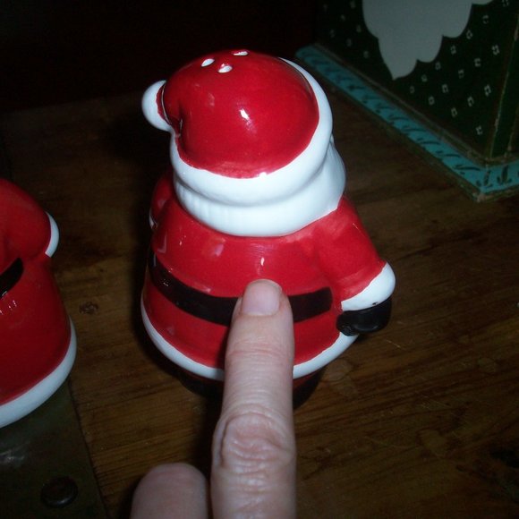 Publix Kitchen 4 Sets Salt And Pepper Shakers Figurine Santa